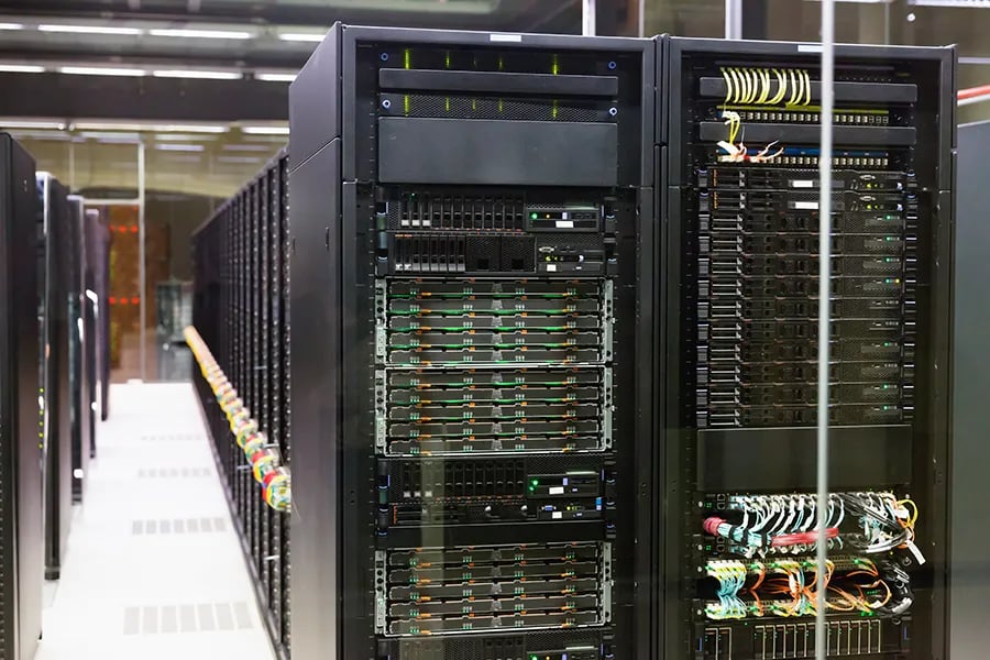 Wie sich Hardware-Komponenten auf die Verfügbarkeit von ERP-Systemen auswirken