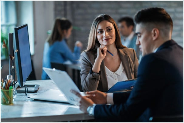 ERP expert for services in conversation with customers